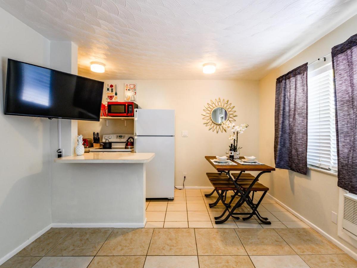 Beautiful Old Apartment With Beach Gear Fort Lauderdale Ngoại thất bức ảnh